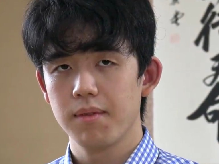 842D642A-0075-40C8-B999-68E6E2AD6FA2